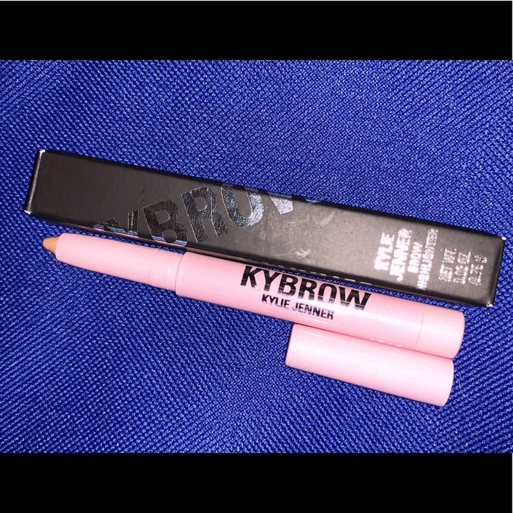 Kylie Jenner Brow Highlighter